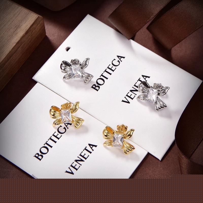 Bo*te*ga venenta earrings